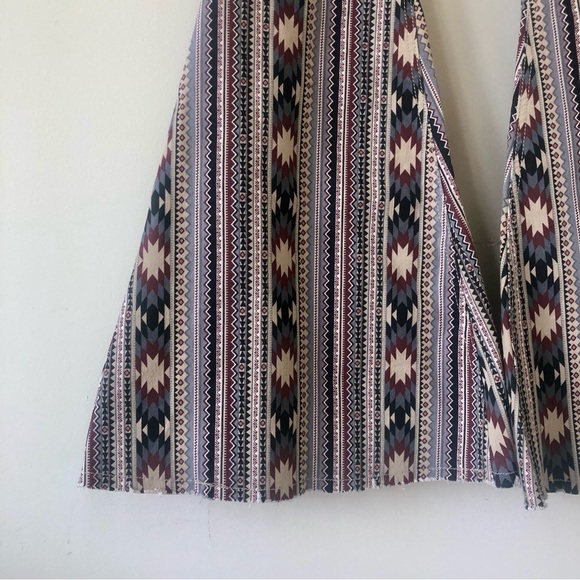 Rock & Roll Extra Stretch Aztec Print Bell Bottoms Size 31 x 34 - Picture 6 of 11
